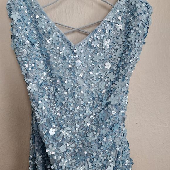 NWOT Mac Duggal Ieena Sequin Gown M Ice Blue Sweetheart Lace-Up High Slit Formal - Picture 11 of 15